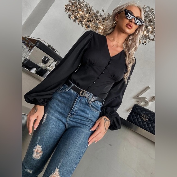 Privé Button Up Long Bishop Sleeve Blouse - Picture 4 of 7